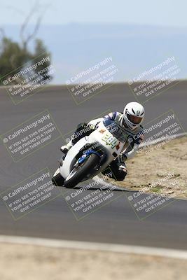 media/Jun-07-2025-TrackDaz (Sat) [[4413525952]]/A Group/12pm (Turn 2)/